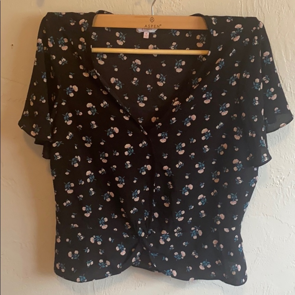 Black Flowered Shirt - Tie Front, Rouching